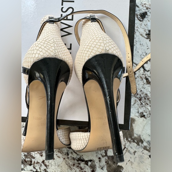 Nine West heels, leather, size 8, like new - Picture 2 of 8